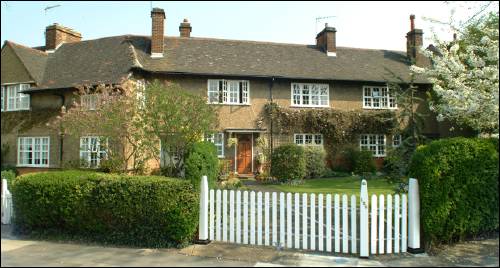 126 Hampstead Way